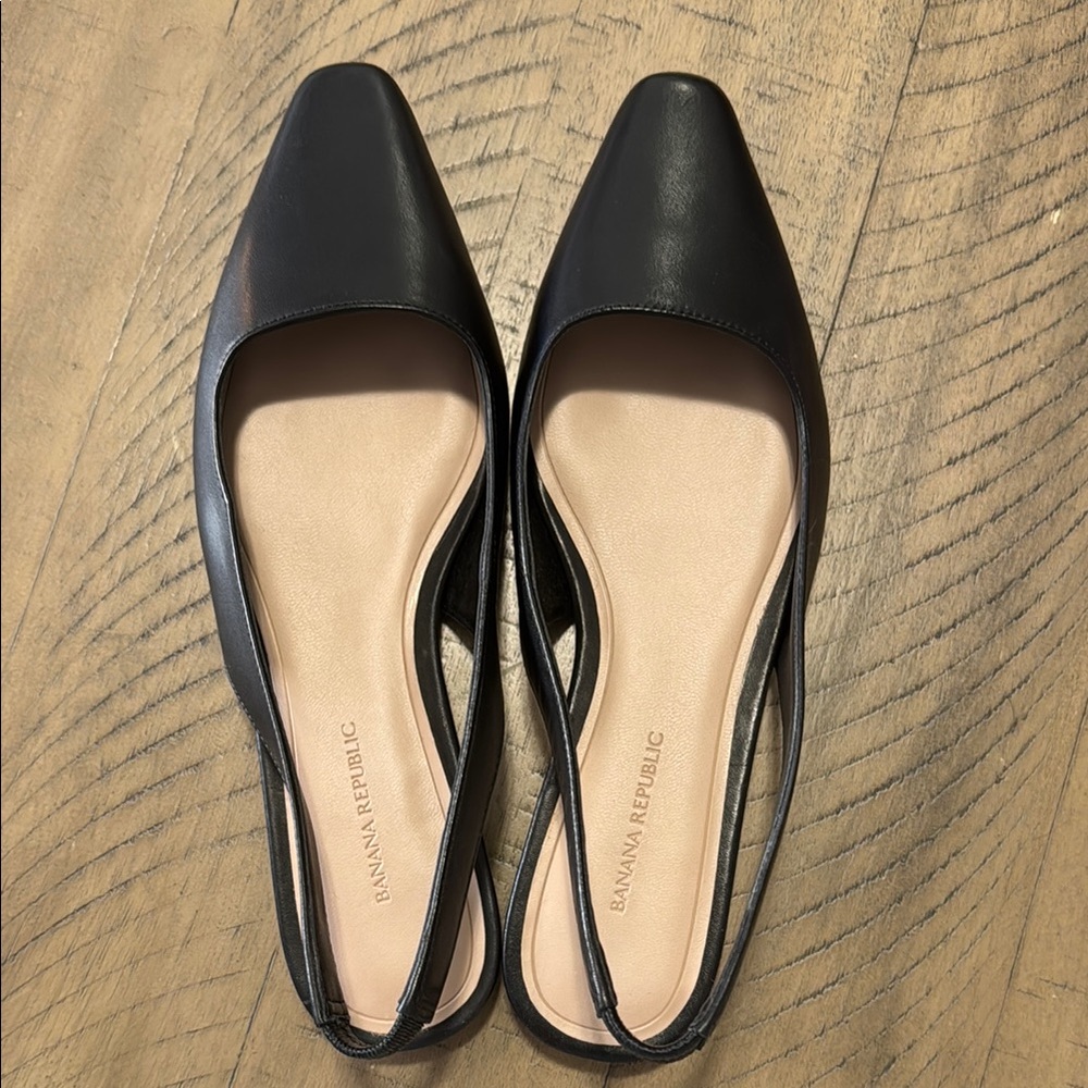 NWOT - Banana Republic Black Women's Shoes